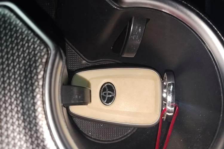 Used Toyota Camry 2021 2.5S Fēngshàng Edition Vehicle Key
