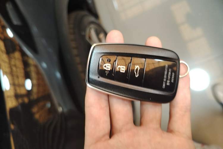 Used Toyota Camry 2021 Dual-Motor 2.5HG Luxury Edition Vehicle Key