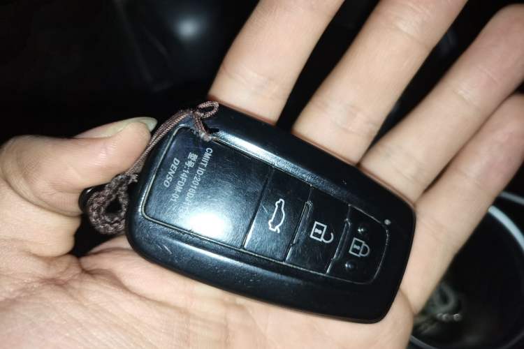 Used Toyota Camry 2021 Dual-Motor 2.5HG Luxury Edition Vehicle Key