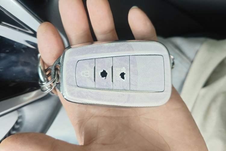 Used Toyota Camry 2021 2.0G Luxury Edition Vehicle Key