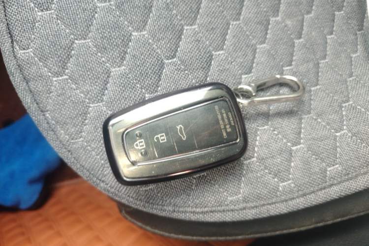Used Toyota Camry 2021 2.0G Luxury Edition Vehicle Key