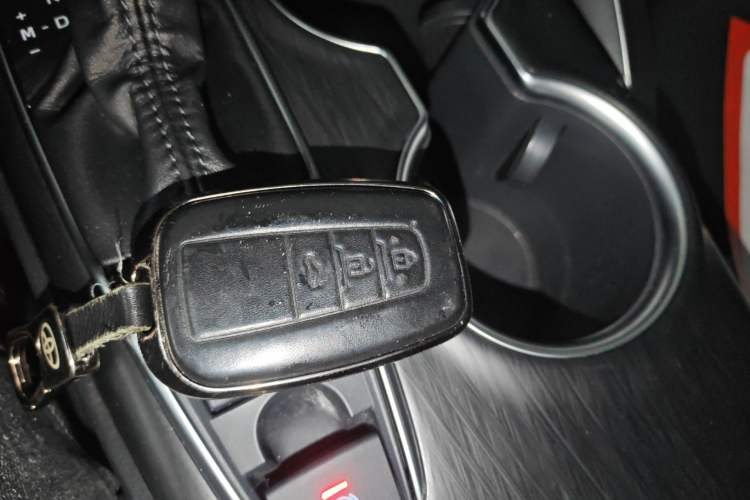 Used Toyota Camry 2021 2.0G Luxury Edition Vehicle Key