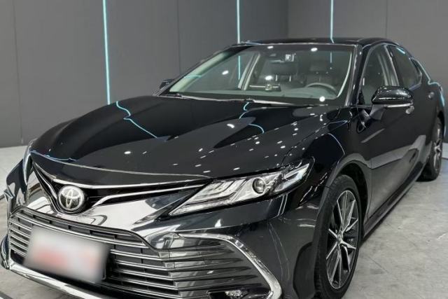 Ojetý Toyota Camry 2021 2.5G Luxury Edition