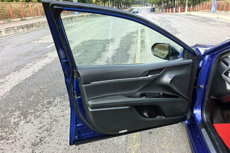 Used Toyota Camry 2021 Dual-Motor 2.5HS Fēngshàng Edition Interior 8