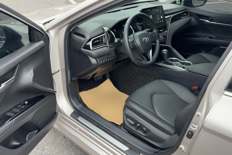 Used Toyota Camry 2021 2.0G Luxury Edition Driver Seat