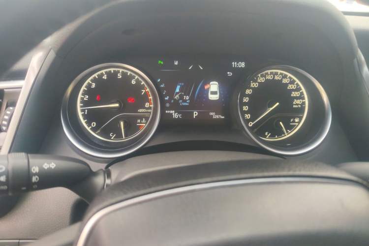 Used Toyota Camry 2021 2.0G Luxury Edition Instrument Cluster