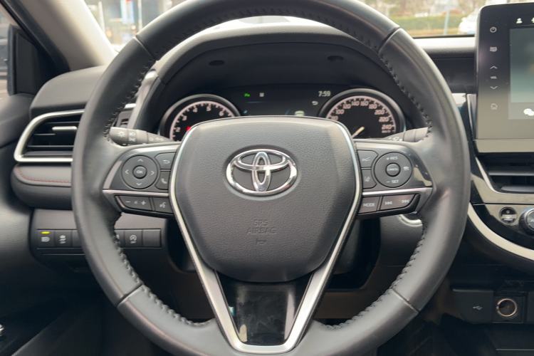 Used Toyota Camry 2021 2.0G Luxury Edition Interior 1