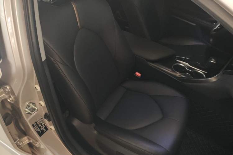Used Toyota Camry 2021 2.0G Luxury Edition Right Front Seat