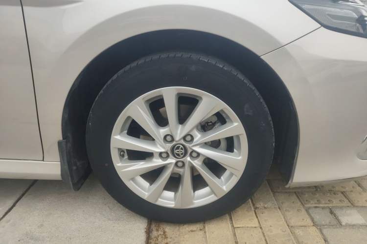 Used Toyota Camry 2021 2.0G Luxury Edition Right Front Wheel Hub