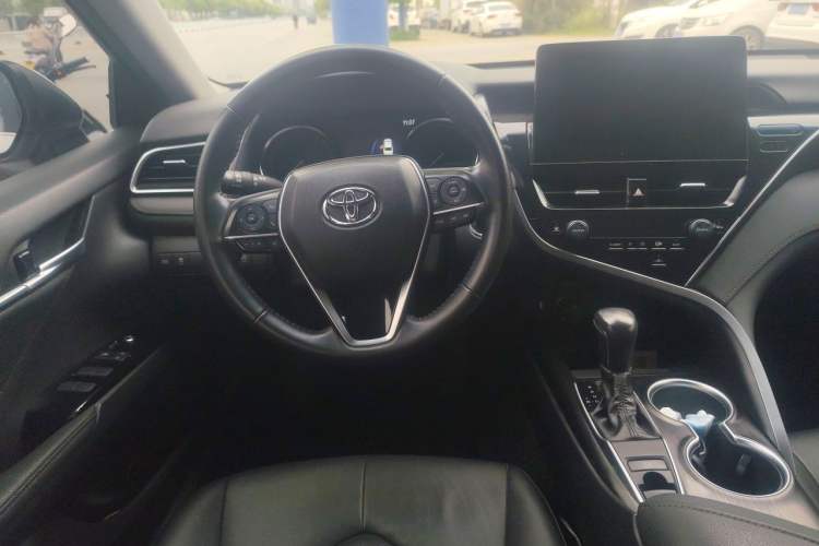Used Toyota Camry 2021 2.0G Luxury Edition Steering Wheel