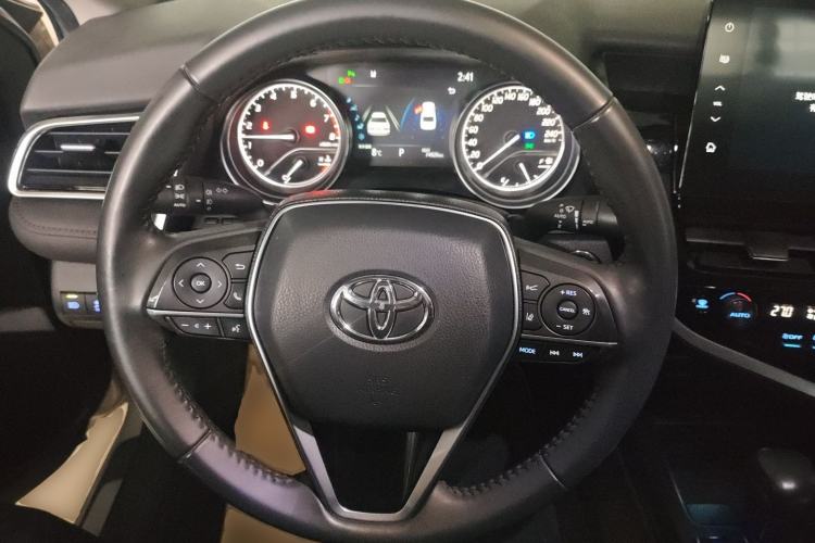 Used Toyota Camry 2021 2.0G Luxury Edition Steering Wheel