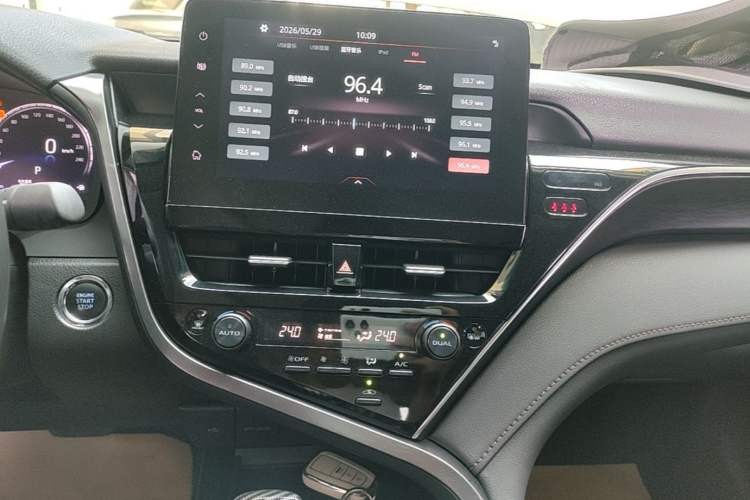 Used Toyota Camry 2021 2.5G Luxury Edition Audio And AC Panel