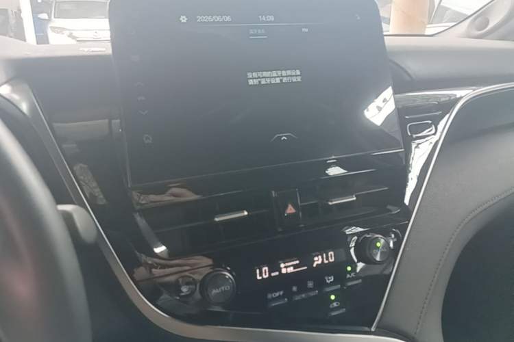Used Toyota Camry 2021 Dual-Motor 2.5HG Luxury Edition Audio And AC Panel