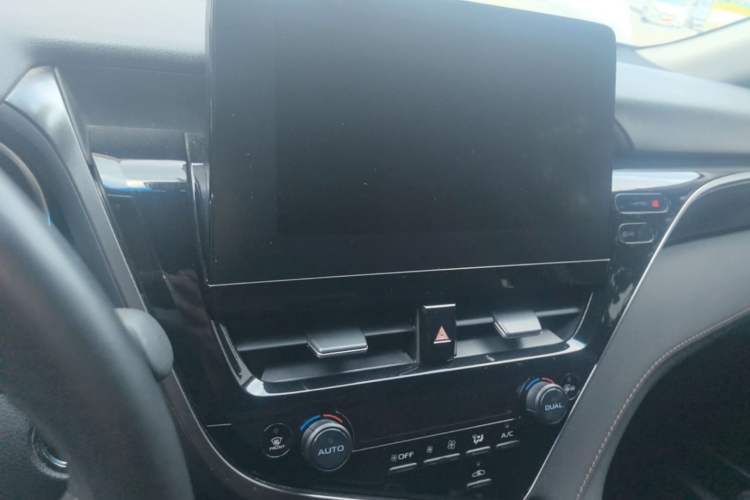 Used Toyota Camry 2021 2.0G Luxury Edition Audio And AC Panel