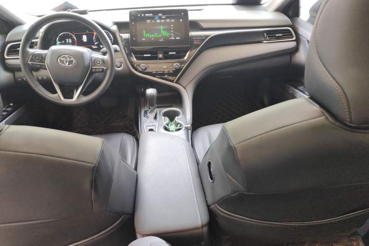 Used Toyota Camry 2021 2.5G Luxury Edition Center Console