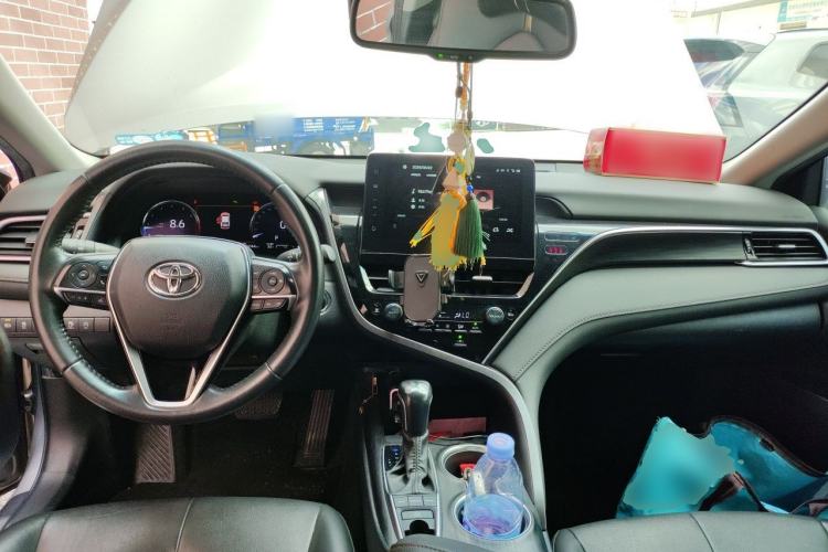 Used Toyota Camry 2021 2.5G Luxury Edition Center Console
