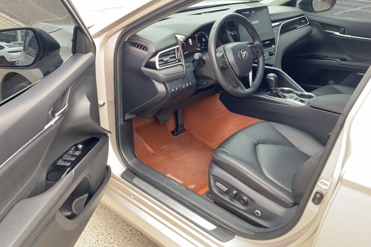 Used Toyota Camry 2021 2.5G Luxury Edition Driver Seat
