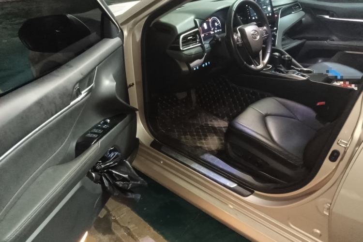 Used Toyota Camry 2021 2.5G Luxury Edition Driver Seat