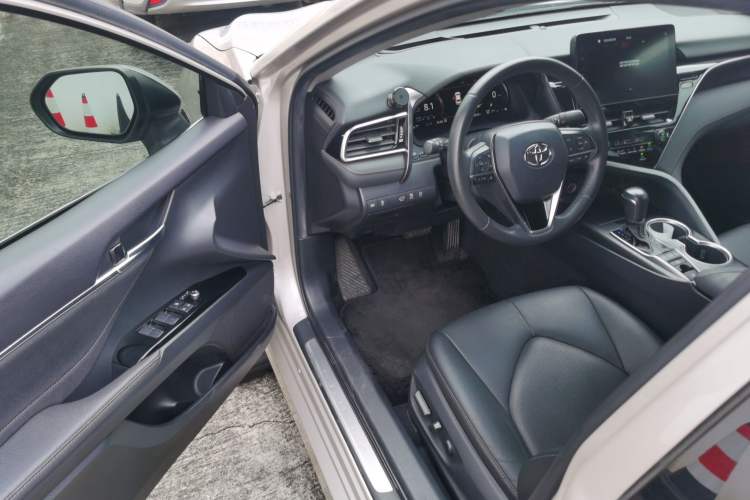 Used Toyota Camry 2021 2.5G Luxury Edition Driver Seat