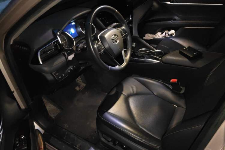 Used Toyota Camry 2021 2.0G Luxury Edition Driver Seat