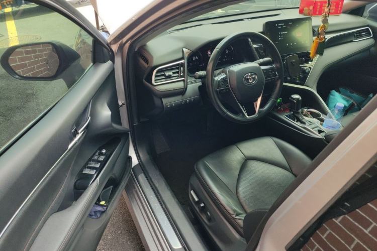 Used Toyota Camry 2021 2.5G Luxury Edition Driver Seat