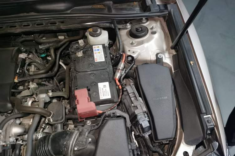 Used Toyota Camry 2021 2.5G Luxury Edition Engine Bay Left