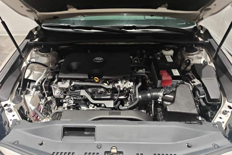 Used Toyota Camry 2021 2.0G Luxury Edition Engine Bay