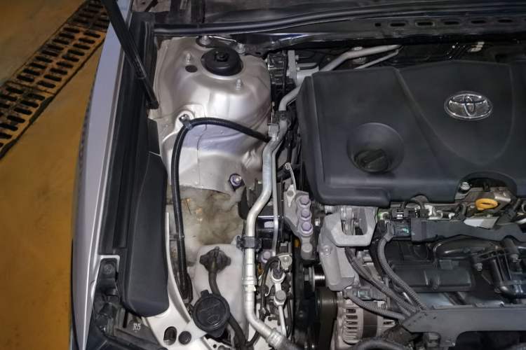 Used Toyota Camry 2021 2.5G Luxury Edition Engine Bay Right