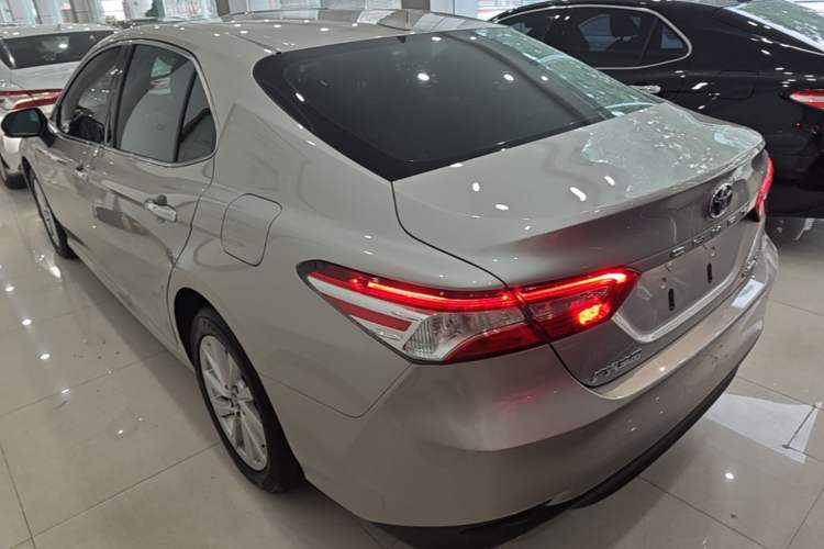 Used Toyota Camry 2021 Dual-Motor 2.5HG Luxury Edition Exterior 2
