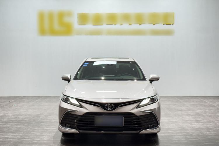 Used Toyota Camry 2021 2.0G Luxury Edition Exterior 2