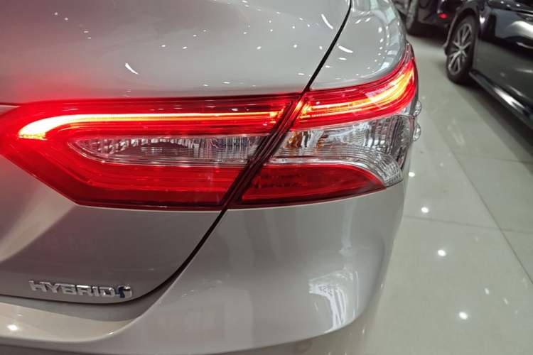 Used Toyota Camry 2021 Dual-Motor 2.5HG Luxury Edition Exterior 3