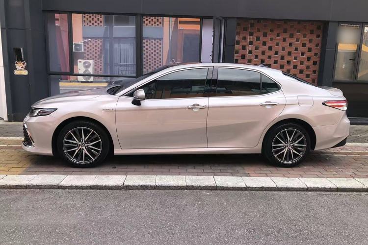 Used Toyota Camry 2021 Dual-Motor 2.5HG Luxury Edition Exterior 3