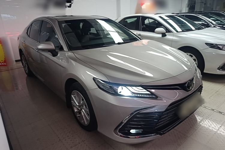 Used Toyota Camry 2021 2.0G Luxury Edition Front Right 45 Deg