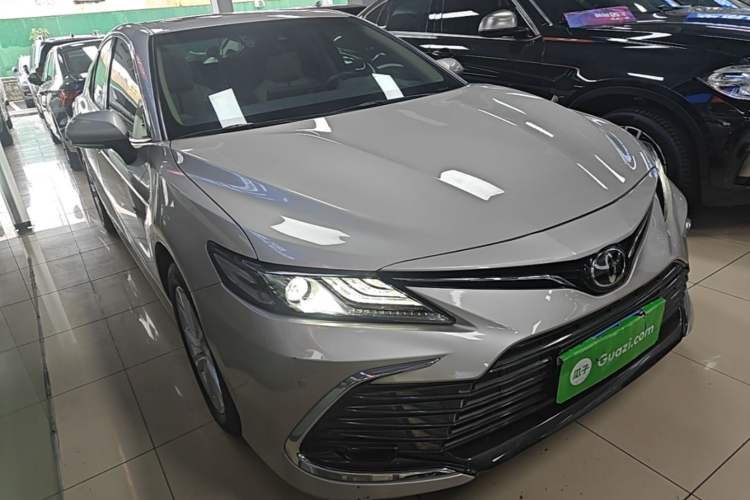 Used Toyota Camry 2021 2.0G Luxury Edition Front Right 45 Deg