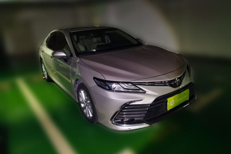 Used Toyota Camry 2021 2.0G Luxury Edition Front Right 45 Deg