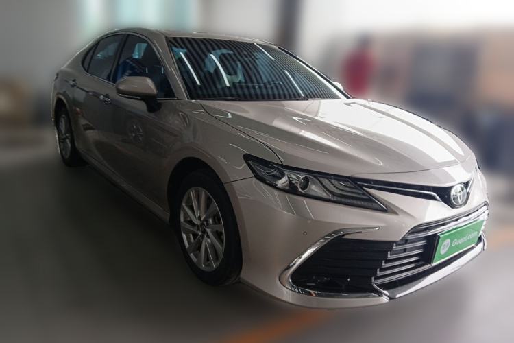 Used Toyota Camry 2021 2.0G Luxury Edition Front Right 45 Deg