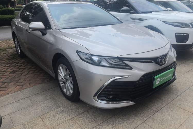Used Toyota Camry 2021 2.0G Luxury Edition Front Right 45 Deg