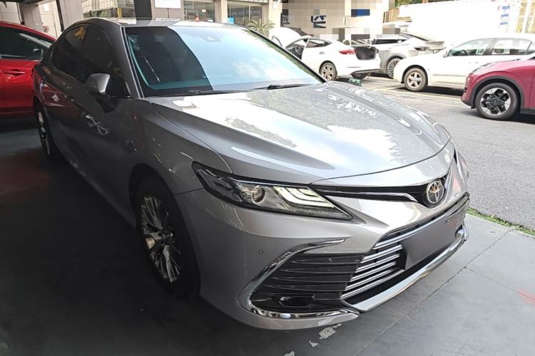 Used Toyota Camry 2021 2.0G Luxury Edition Front Right 45 Deg