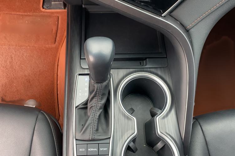 Used Toyota Camry 2021 2.5G Luxury Edition Gear Lever