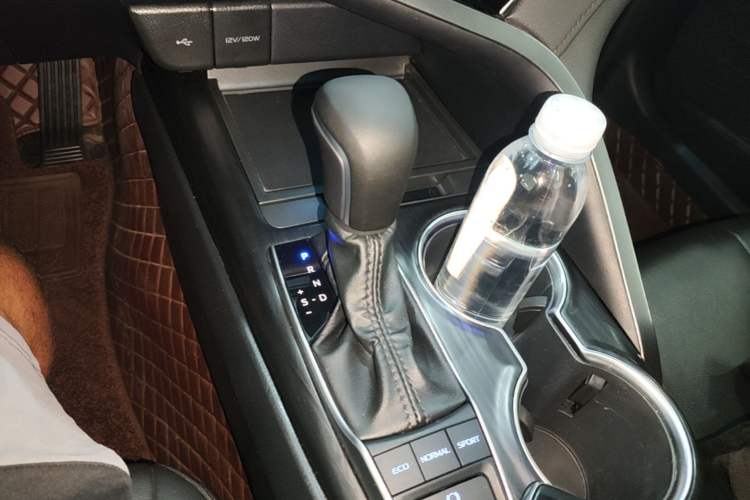 Used Toyota Camry 2021 2.5G Luxury Edition Gear Lever