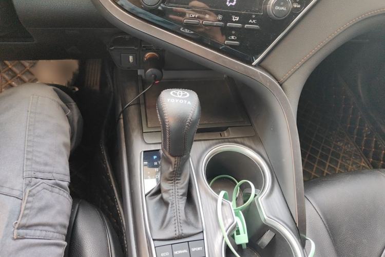 Used Toyota Camry 2021 2.5G Luxury Edition Gear Lever
