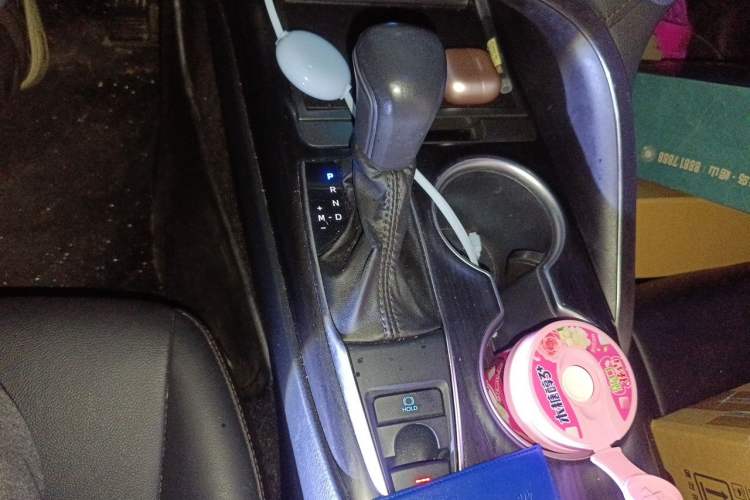 Used Toyota Camry 2021 2.0G Luxury Edition Gear Lever