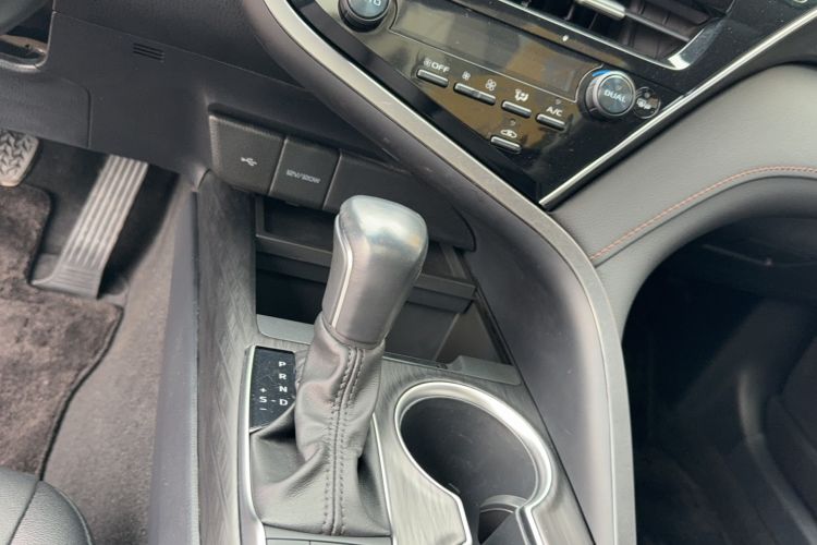 Used Toyota Camry 2021 2.5G Luxury Edition Gear Lever