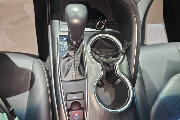 Used Toyota Camry 2021 2.0G Luxury Edition Gear Lever