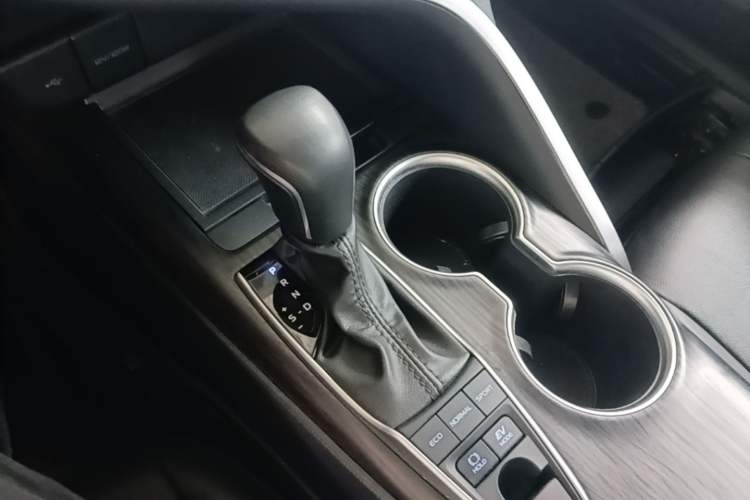 Used Toyota Camry 2021 Dual-Motor 2.5HG Luxury Edition Gear Lever