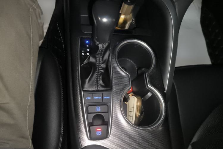 Used Toyota Camry 2021 2.5S Fēngshàng Edition Gear Lever