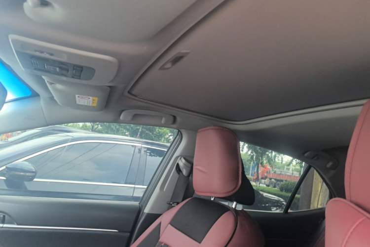 Used Toyota Camry 2021 2.0G Luxury Edition Headliner