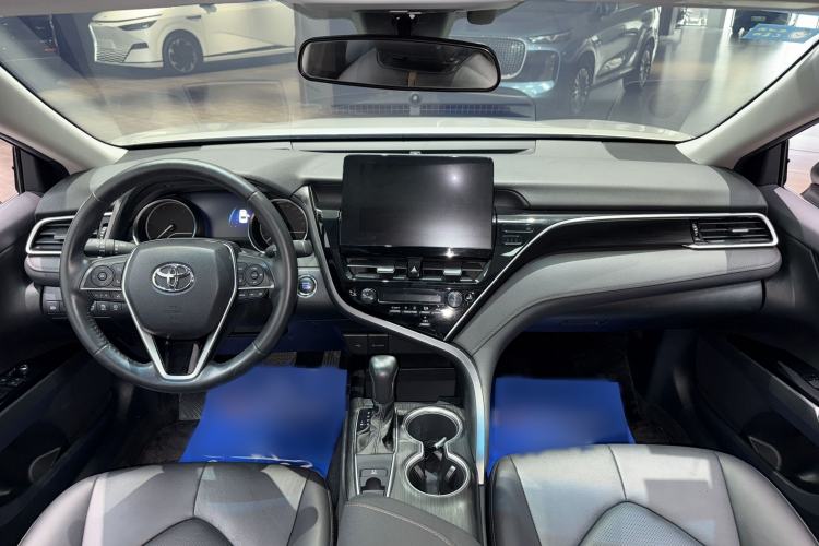 Used Toyota Camry 2021 2.0G Luxury Edition Interior 1
