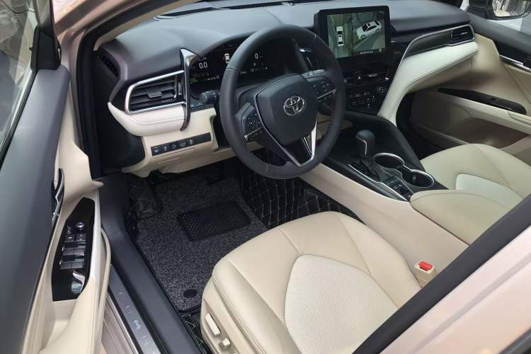 Used Toyota Camry 2021 Dual-Motor 2.5HG Luxury Edition Interior 2