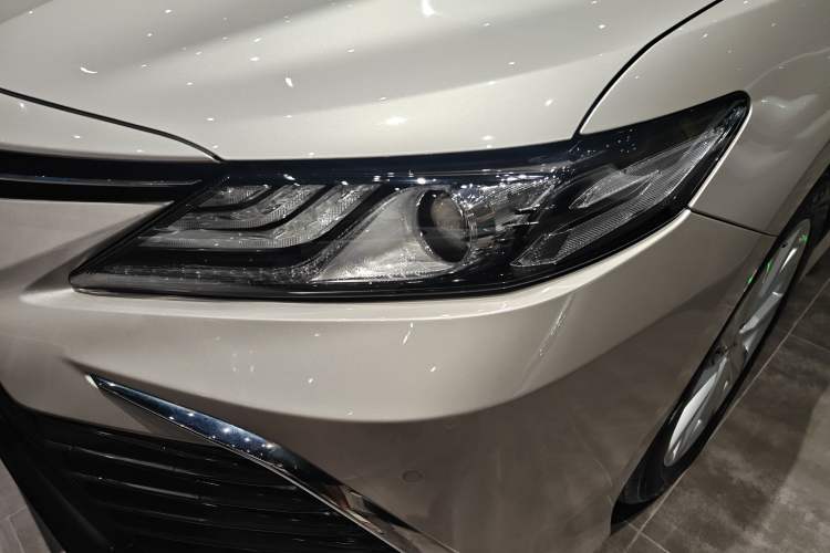 Used Toyota Camry 2021 2.0G Luxury Edition Left Front Headlight